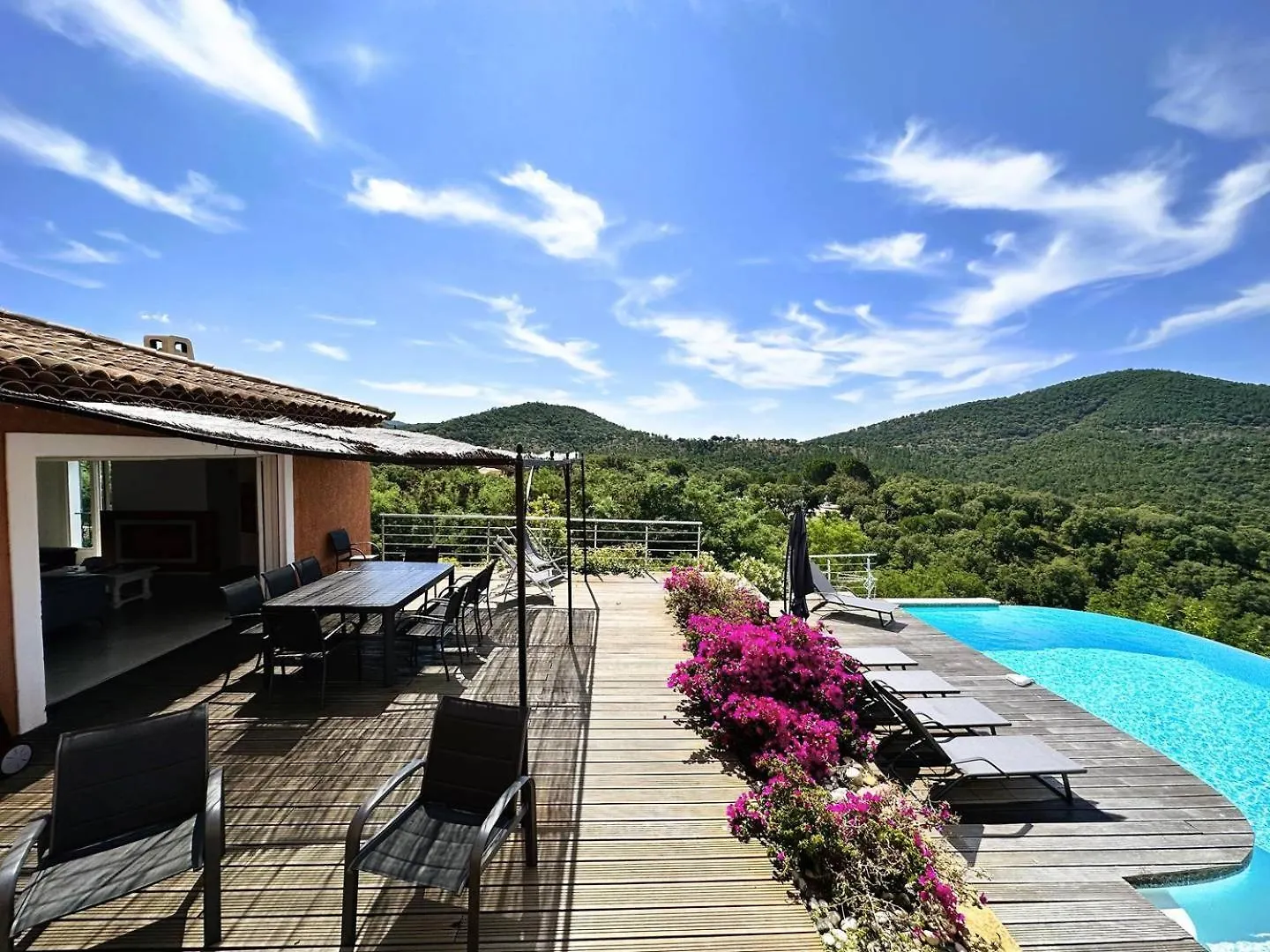 Villa Corail Privee Et Climatisee Pour 10 Personnes Avec Piscine Et Superbe Vue Mer Et Collines A La Londe-Les-Maures