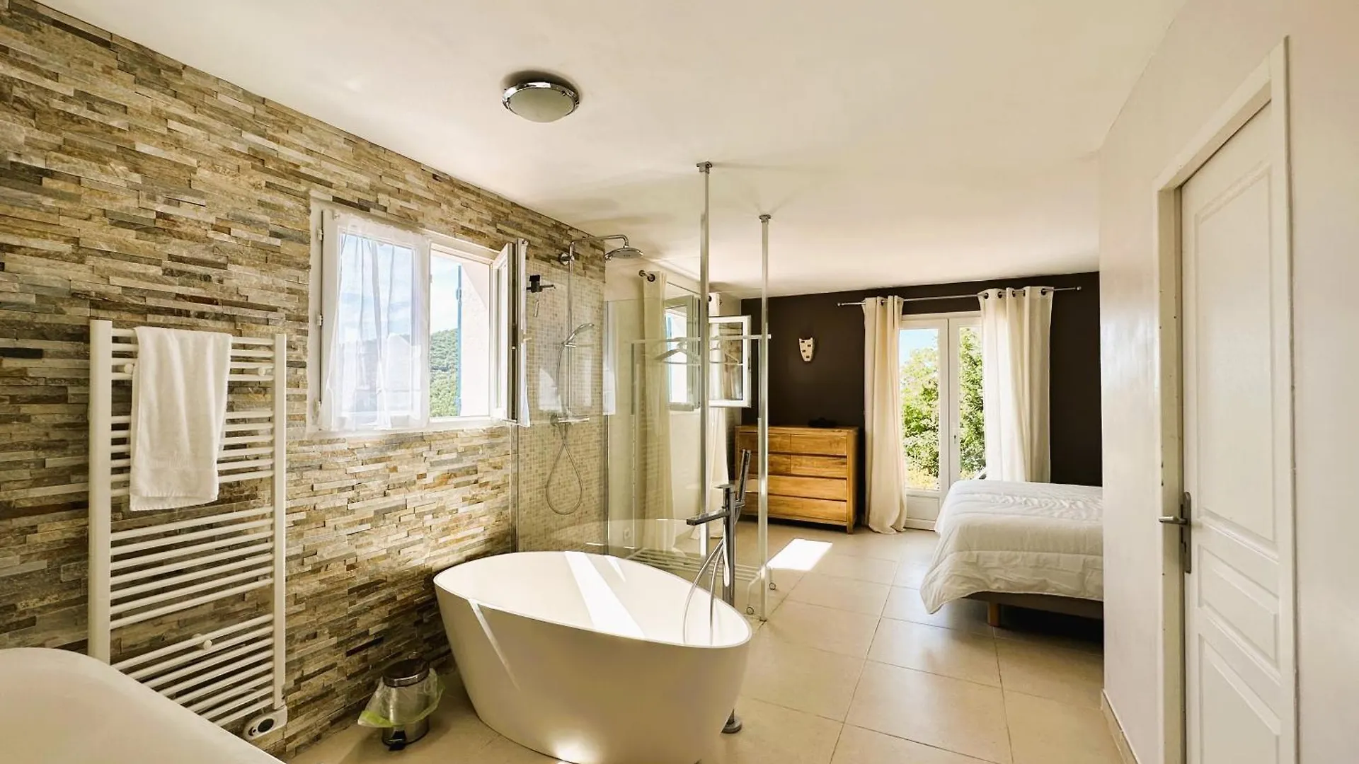 Villa Corail Privee Et Climatisee Pour 10 Personnes Avec Piscine Et Superbe Vue Mer Et Collines A La Londe-Les-Maures Franciaország